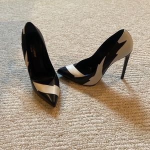 Saint Laurent Black and white pumps
